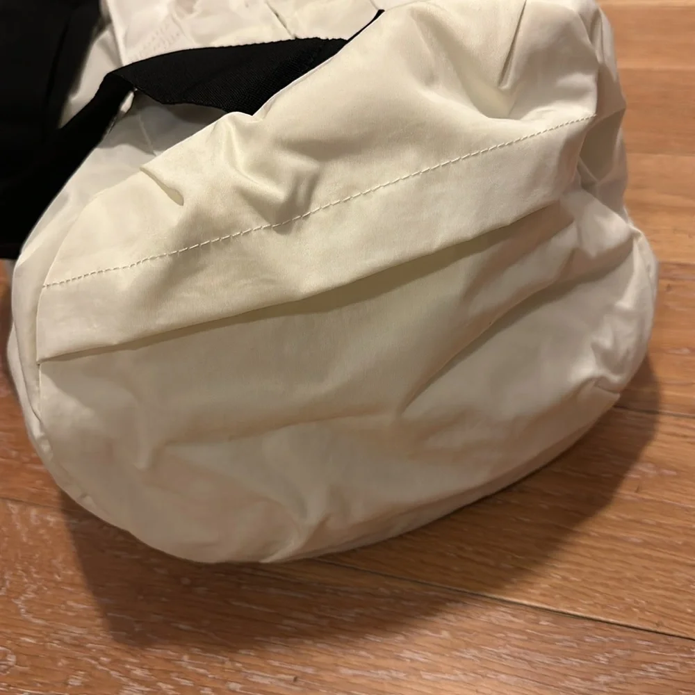 ** Adidas Weekender Duffel Bag